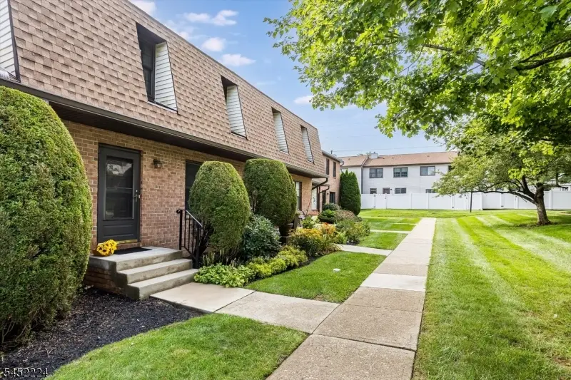 157 Cynthia Dr, Beattystown, NJ 07840 - #2