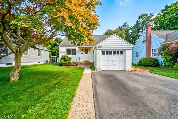 30 Pequannock Ave, Pompton Lakes Boro, NJ 07442