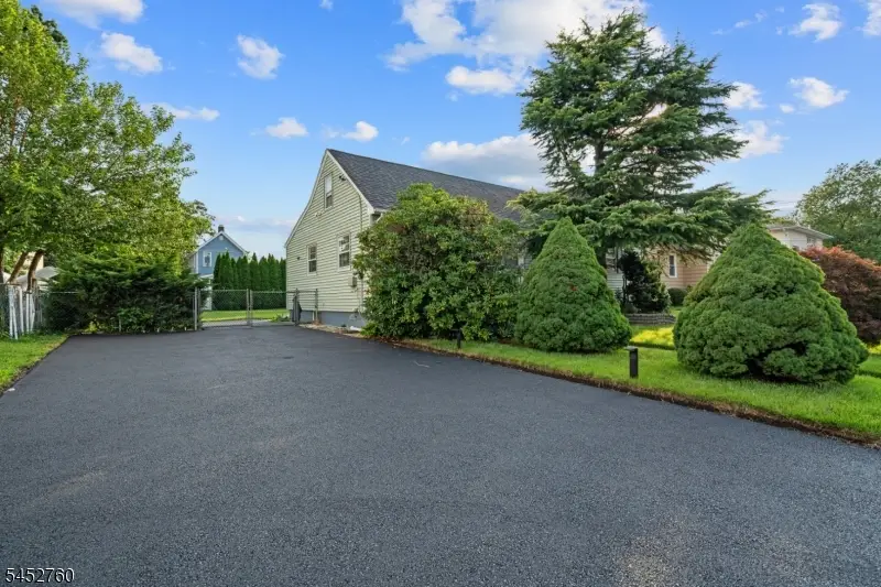 343 Delawanna Ave, Clifton, NJ 07014 - #2