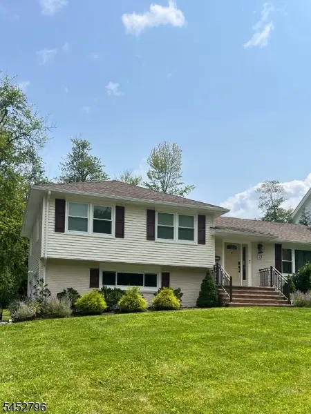 21 Oak Ridge Rd, Berkeley Heights, NJ 07922 - #2