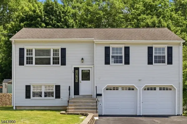 29 Amendola Dr, Netcong Boro, NJ 07857