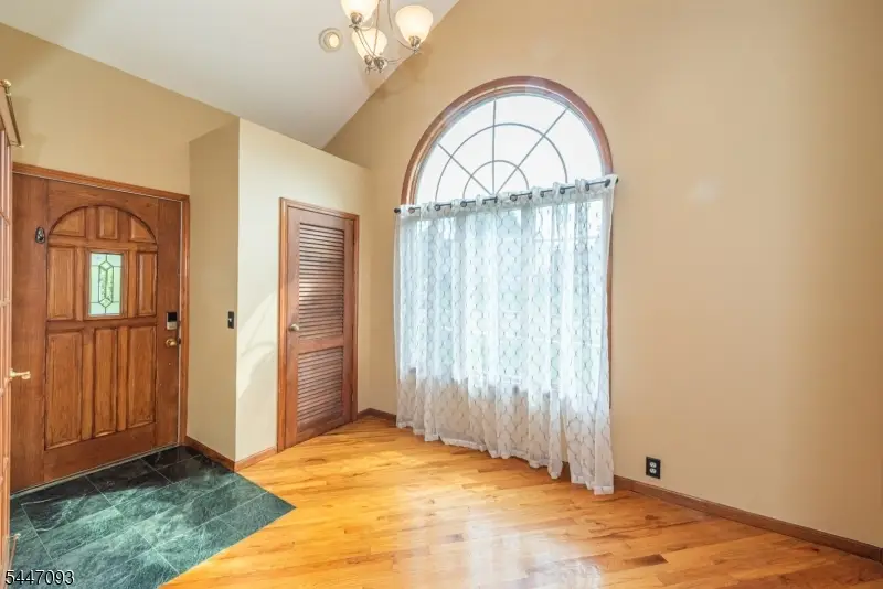 11 Farrington St, West Caldwell, NJ 07006 - #2