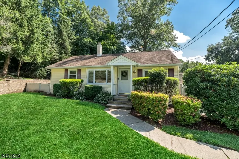 13 Maple Rd, Ringwood, NJ 07456 - #1