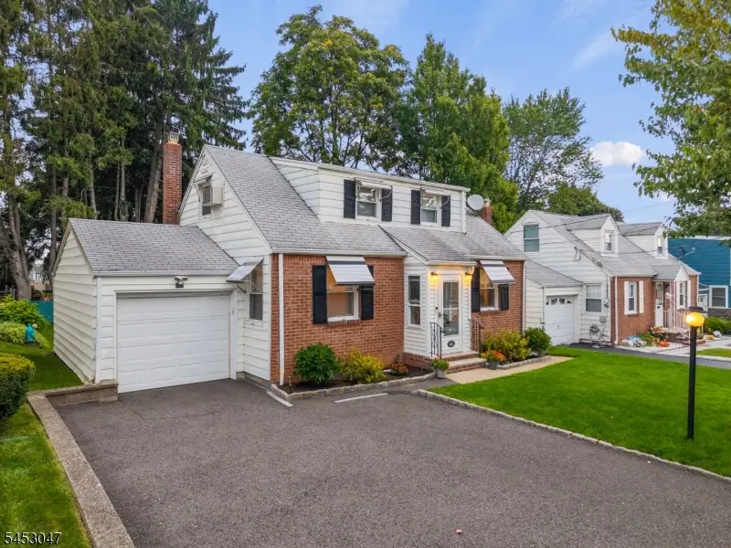 102 Sherwood St, Clifton, NJ 07013 - #2