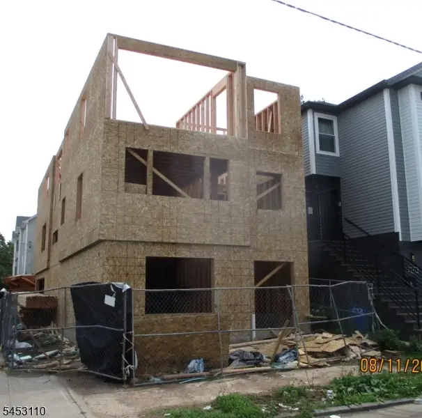 290 S 19th St, Newark, NJ 07103 - #1