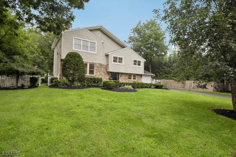38 Billingsley Dr, Livingston, NJ 07039 - #3