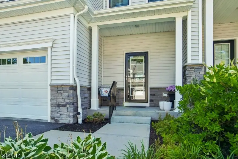 22 Kelsch Dr, Morris Plains, NJ 07950 - #2