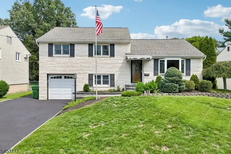 1526 N Stiles St, Linden, NJ 07036 - #1