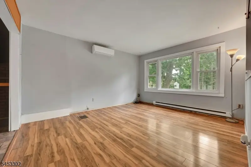 16 Essex Rd, Wantage, NJ 07461 - #3