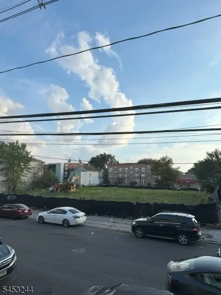 441 & 443 E Jersey St, Elizabeth City, NJ 07206