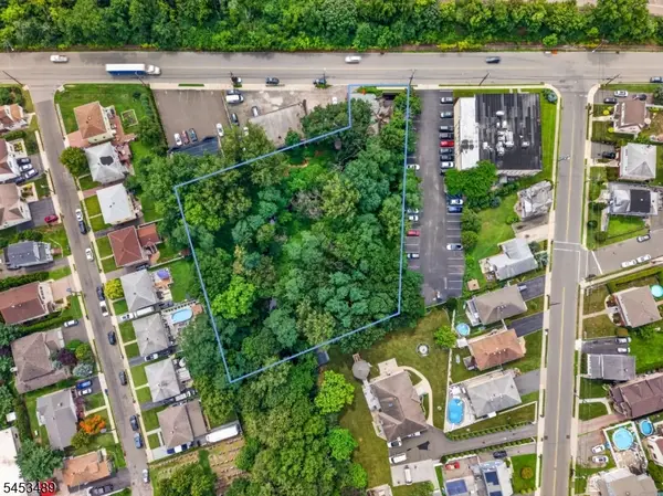 251 Molnar Dr, Elmwood Park Boro, NJ 07407