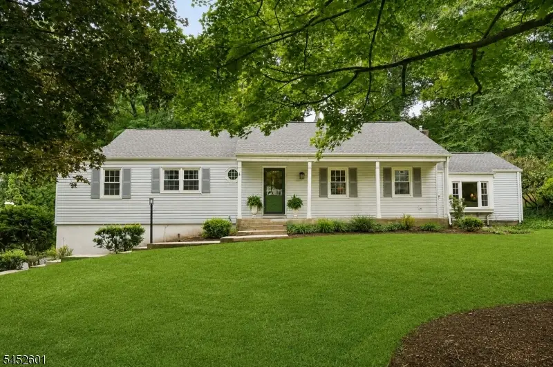 16 Fieldstone Dr, Morris, NJ 07960 - #1