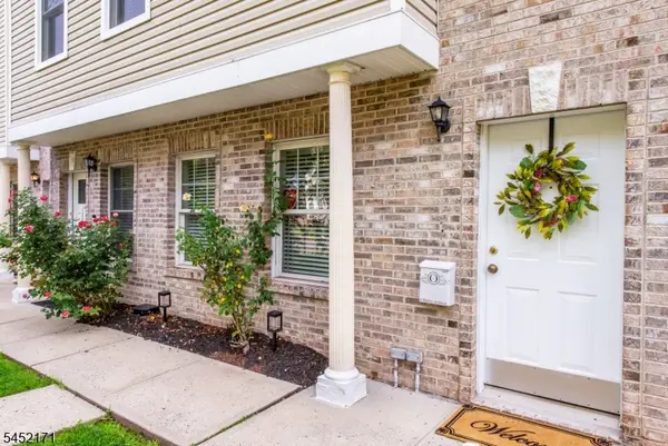 54 S Maple Ave #D, East Orange City, NJ 07018