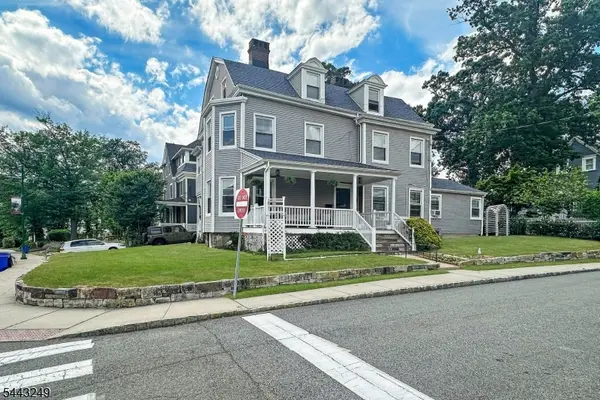 2 Hillside Ave, Summit City, NJ 07901