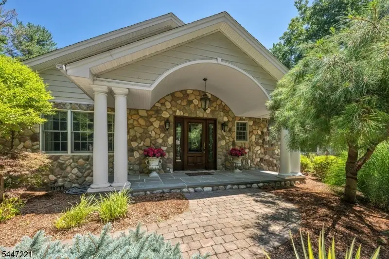 330 Airmount Ave, Ramsey, NJ 07446 - #2