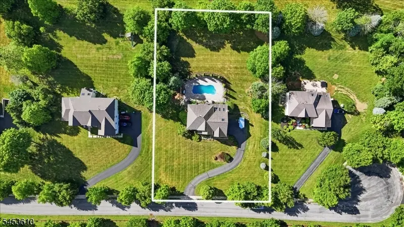 29 Old Schoolhouse Rd, Bethlehem, NJ 08802 - #2