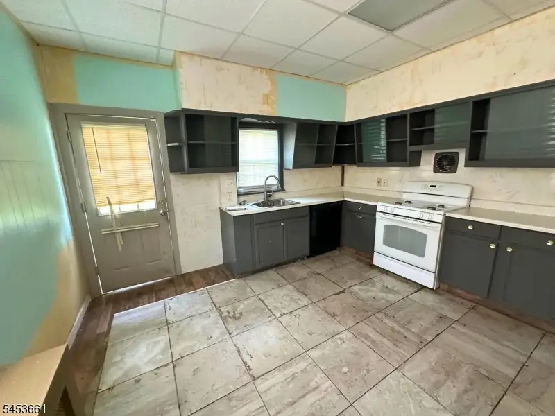 139 S Sussex St, Gloucester City, NJ 08030 - #3