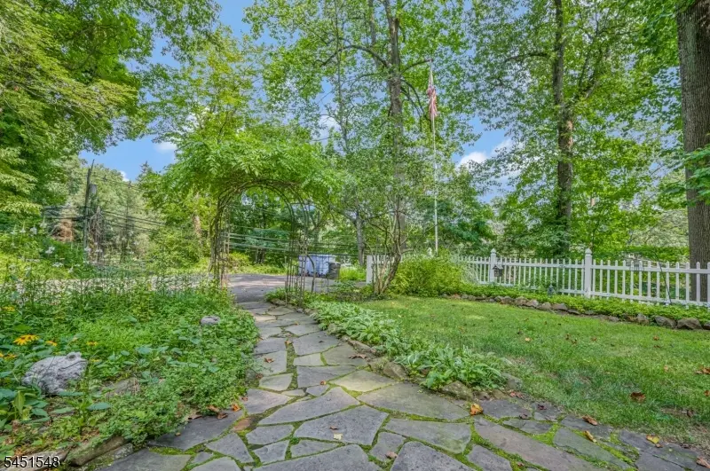173 Hillcrest Rd, Watchung, NJ 07069 - #3