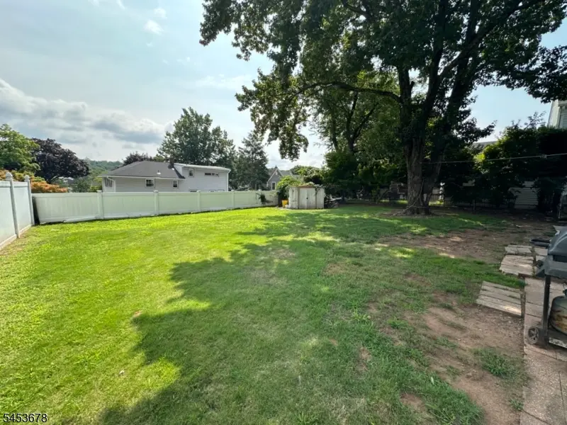 49 Yorkshire Dr, Cedar Grove, NJ 07009 - #2