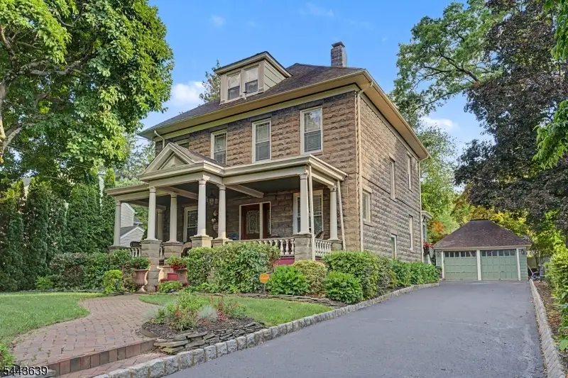 11 Willow St, Cranford, NJ 07016 - #1
