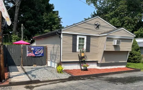 61 Travelo Dr, Wayne Twp., NJ 07470