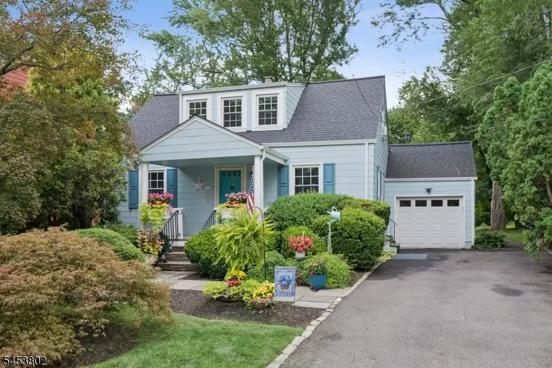 37 Kings Rd, Chatham, NJ 07928 - #1