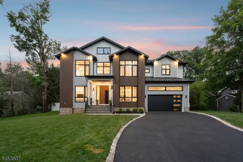 83 Falcon Rd, Livingston, NJ 07039 - #1
