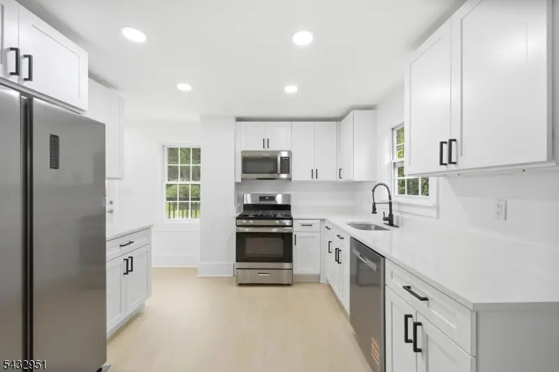 89 High St, Newton, NJ 07860 - #1