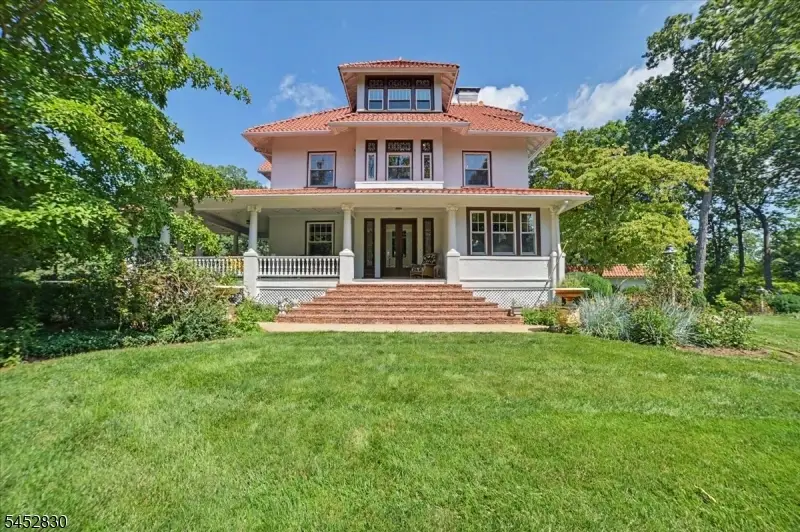 44 Manor Dr, Bernards, NJ 07920 - #1