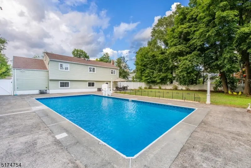1 Birch Rd, Pequannock, NJ 07444 - #2