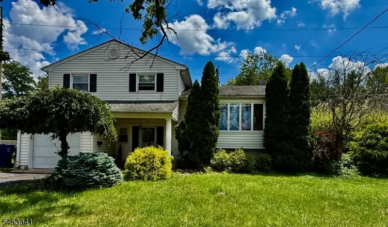 102 Georgia St, Clark, NJ 07066 - #1