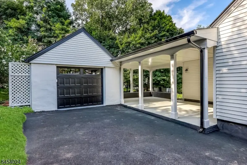 924 Franklin Ave, Franklin Lakes, NJ 07417 - #3