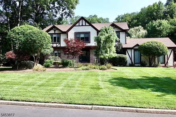 9 Watch Hill Rd, Mahwah Twp., NJ 07430