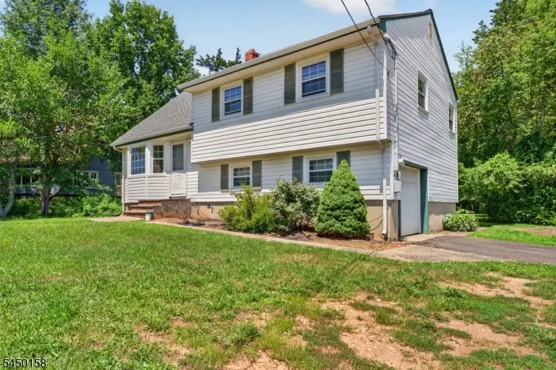 1387 Hamilton St, Franklin, NJ 08873 - #2