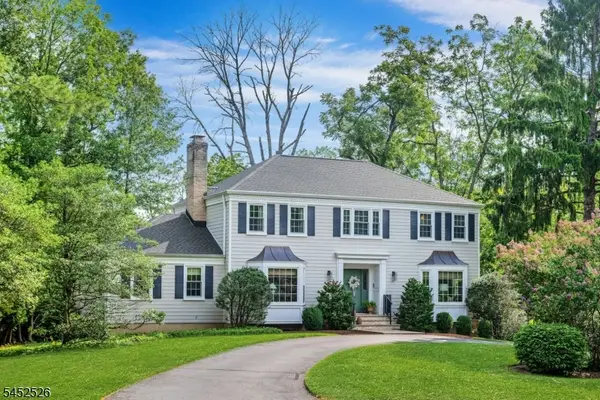 5 Oechsner Ct, Berkeley Heights Twp., NJ 07922