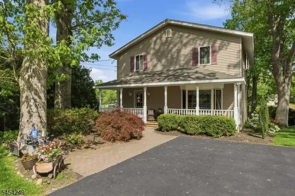 32 W Lakeview Trl, Jefferson Twp., NJ 07885