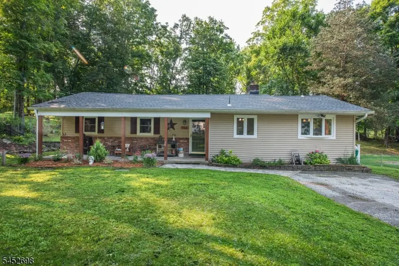 904 Crest Rd, Stillwater, NJ 07860 - #1
