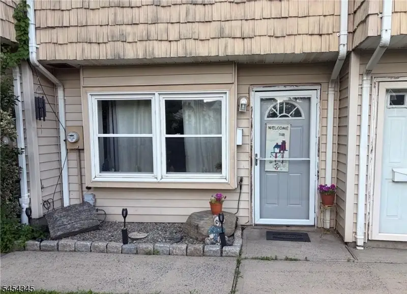172 Roosevelt Ave F, Carteret, NJ 07008 - #2