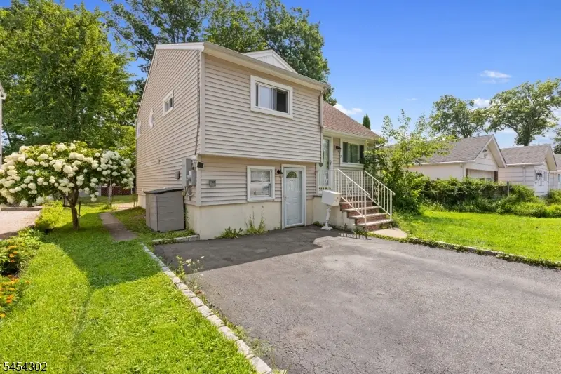34 Roosevelt Ave, Lake Hiawatha, NJ 07034 - #2