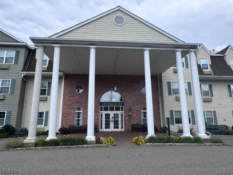 7401 Richmond Rd #401, West Milford, NJ 07480 - #1