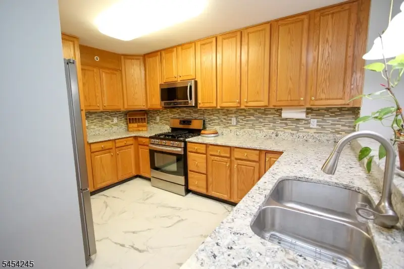 10 Redspire Dr #10, Union, NJ 07083 - #3