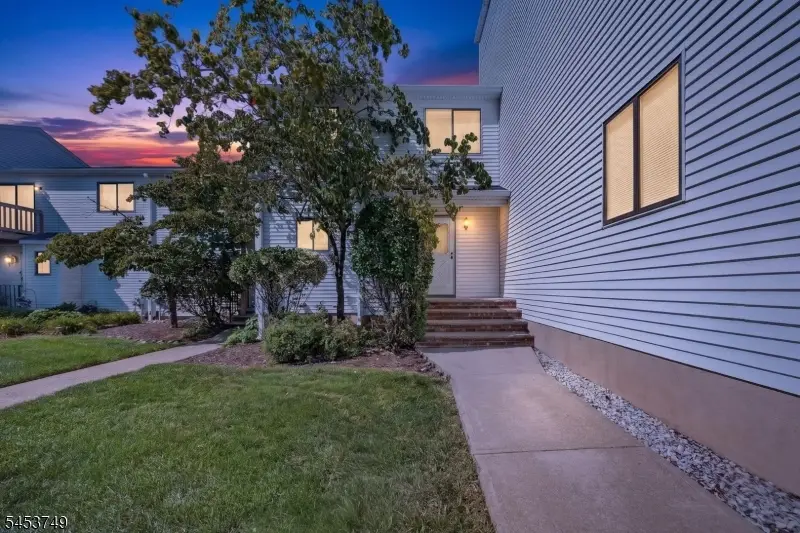 4 Pear Ct, Raritan, NJ 08822 - #3