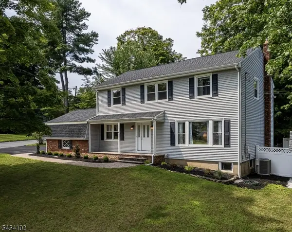 4 W Circuit Dr, Roxbury Twp., NJ 07876