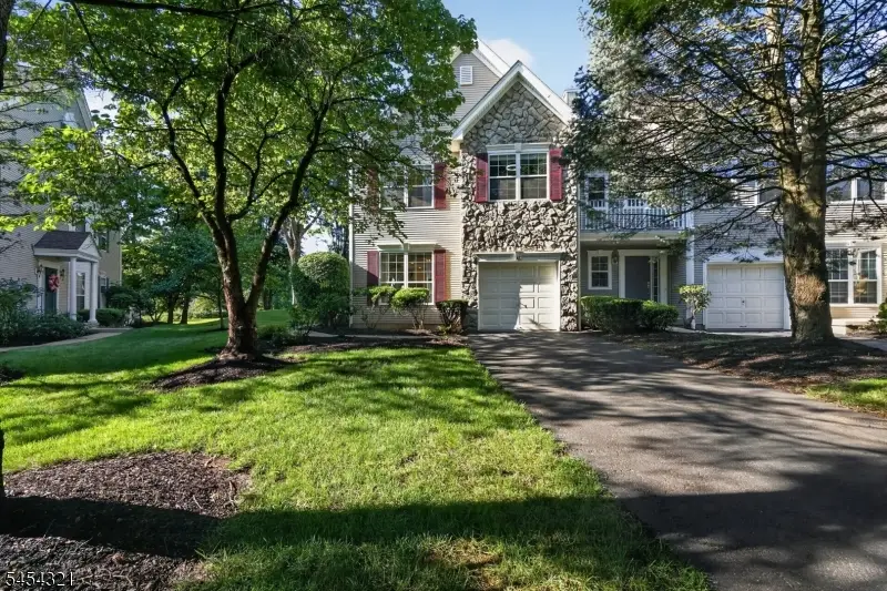 61 Dorchester Dr, The Hills, NJ 07920 - #2