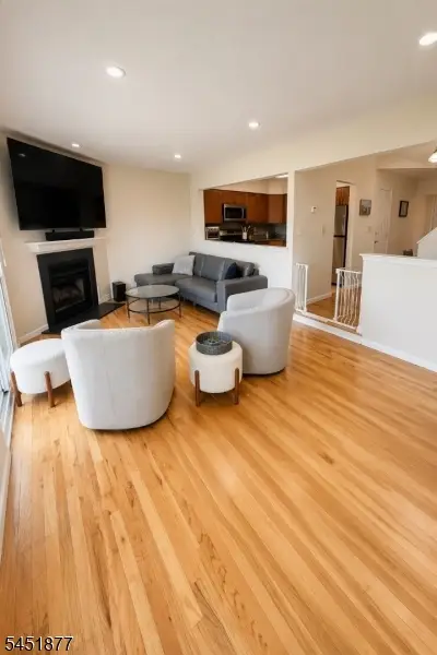 6 Mount Vernon Sq, Verona, NJ 07044 - #3