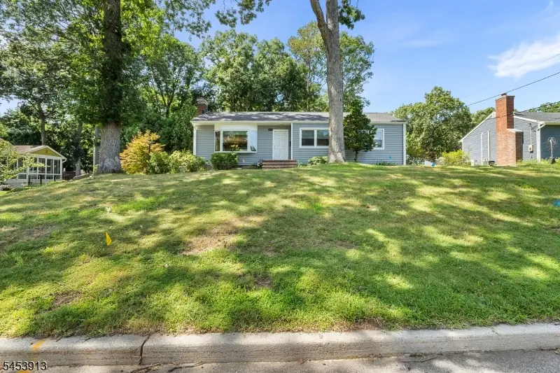 47 Ferncliff Rd, Parsippany Troy Hills, NJ 07950 - #3