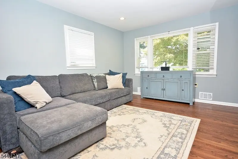 22 Center St, Bernardsville, NJ 07924 - #3
