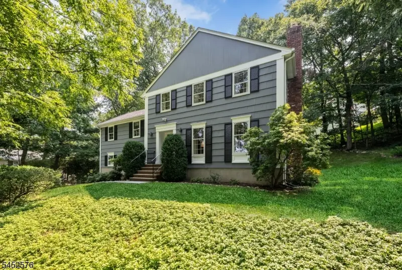 8 Knollwood Drive, Morris, NJ 07960 - #1