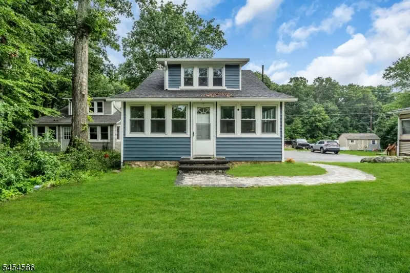 7 Birchwood Dr, Budd Lake, NJ 07828 - #3
