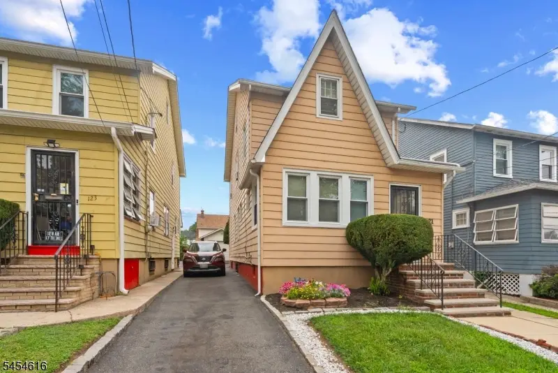 121 Scofield St, Newark, NJ 07106 - #2